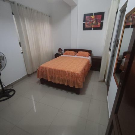Hospedaje Renzo Tarapoto Buitenkant foto