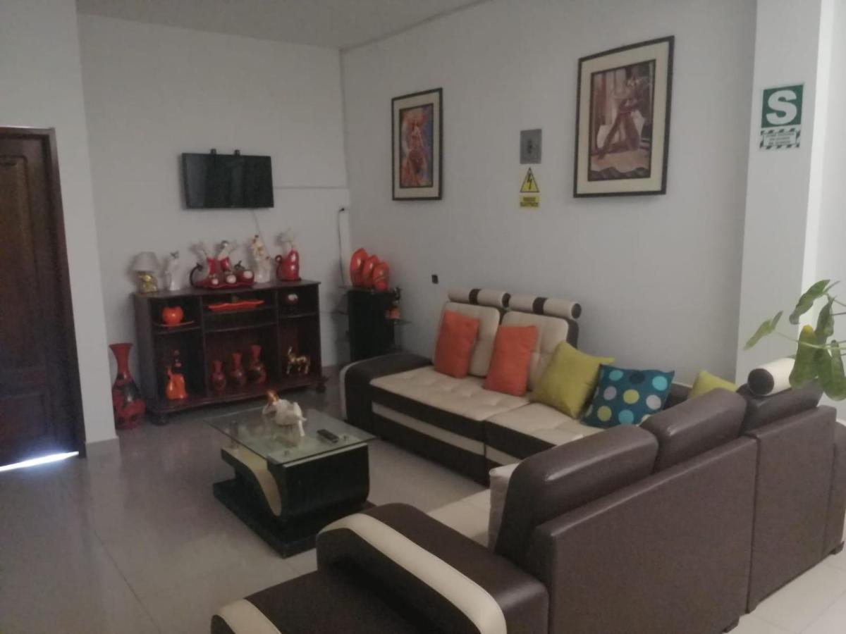 Hospedaje Renzo Tarapoto Buitenkant foto
