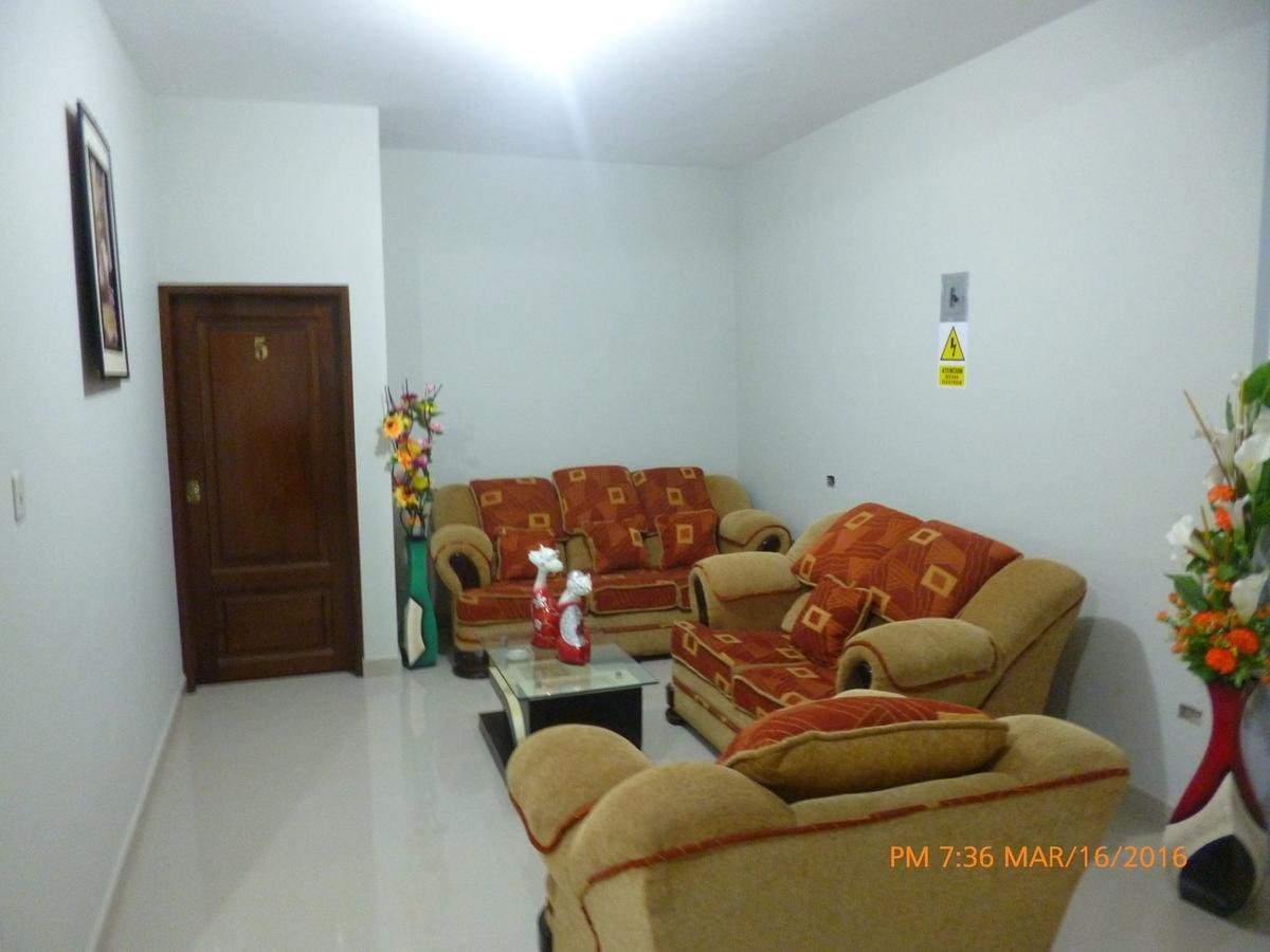 Hospedaje Renzo Tarapoto Buitenkant foto