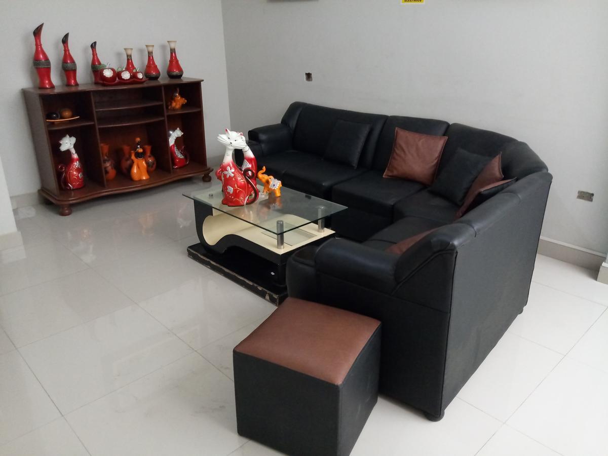 Hospedaje Renzo Tarapoto Buitenkant foto