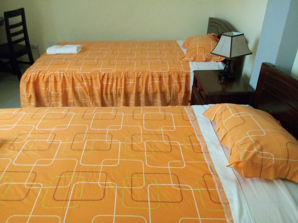Hospedaje Renzo Tarapoto Buitenkant foto