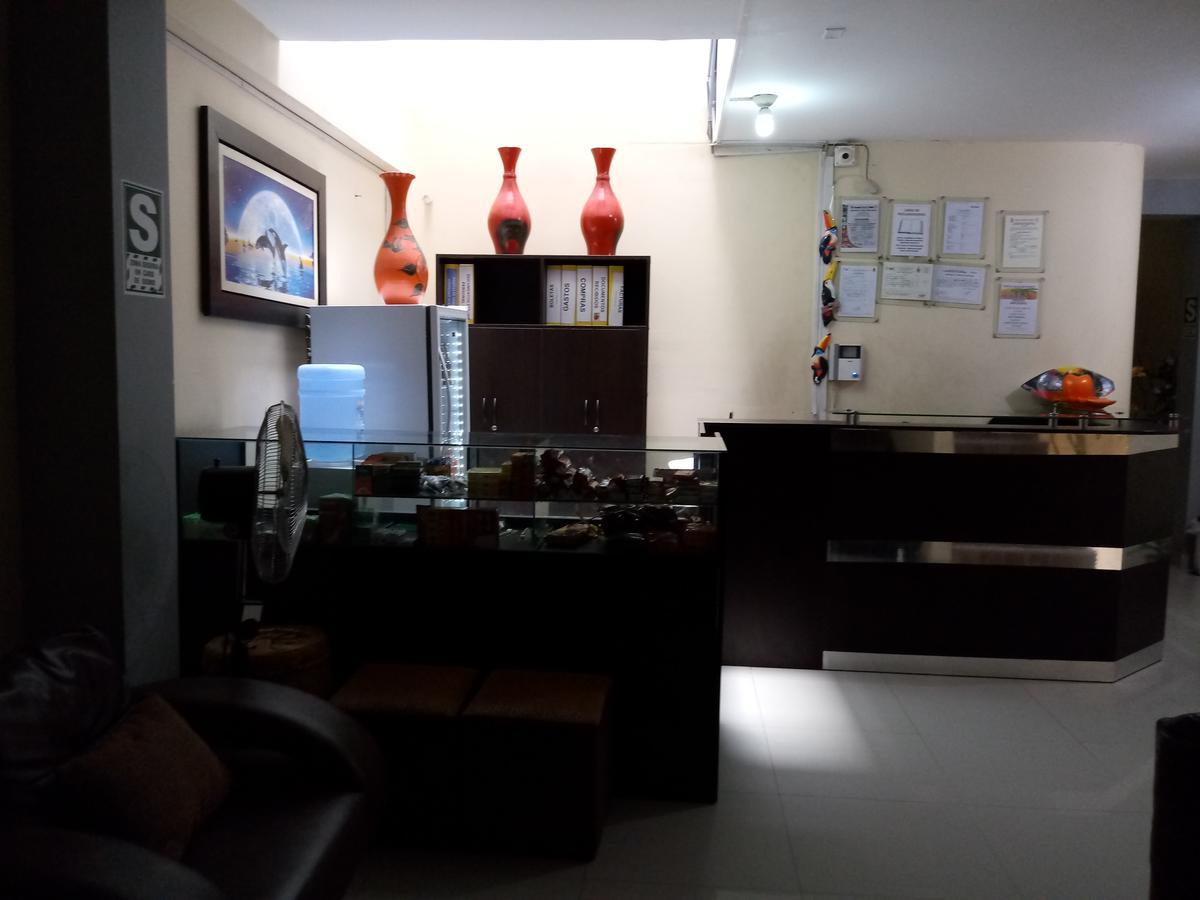 Hospedaje Renzo Tarapoto Buitenkant foto