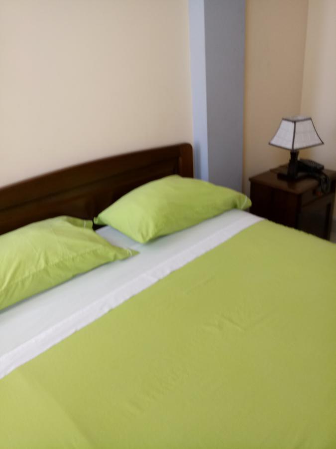 Hospedaje Renzo Tarapoto Buitenkant foto