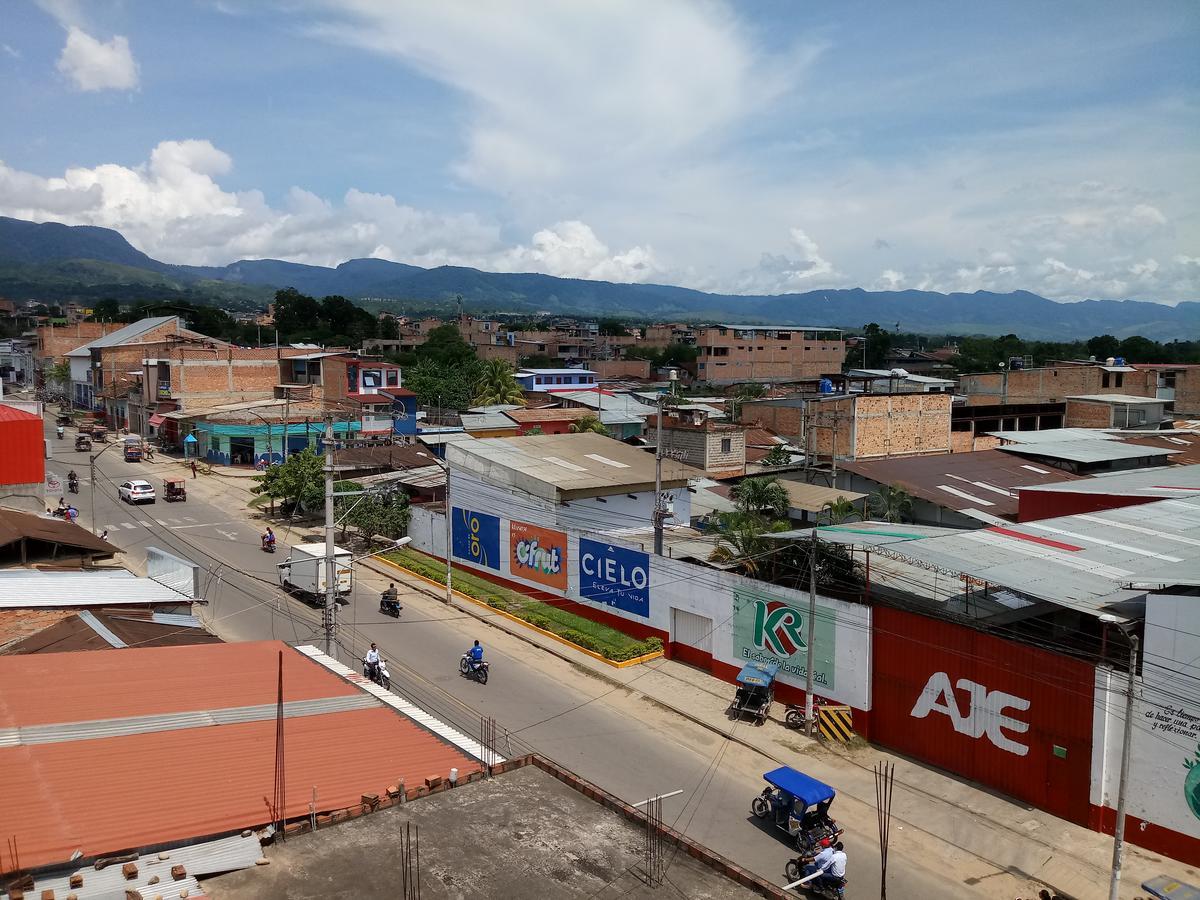 Hospedaje Renzo Tarapoto Buitenkant foto